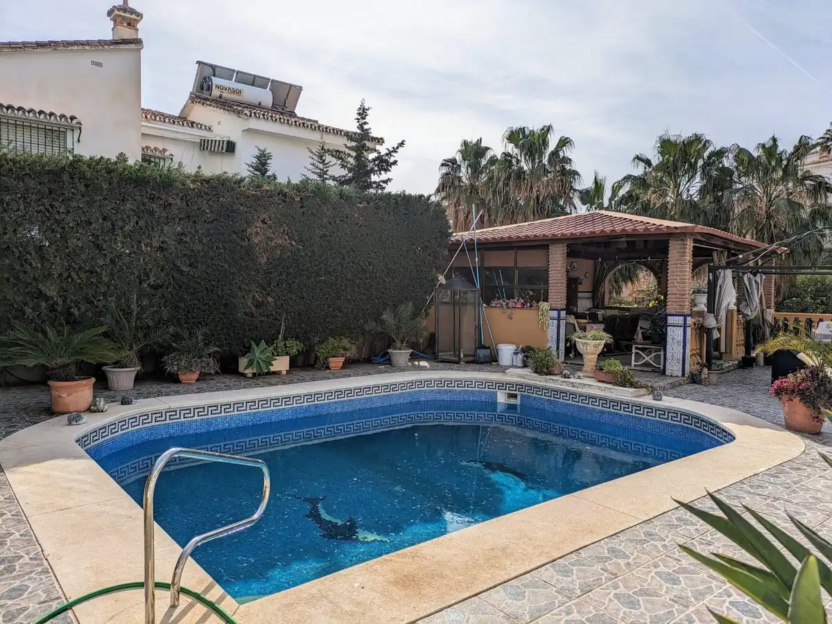 Swimming pool of Houses for sale in Benalmádena  with Air Conditioner, Heating and Terrace