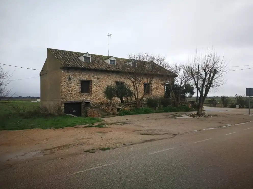 Vista exterior de Edifici en venda en Balsa de Ves