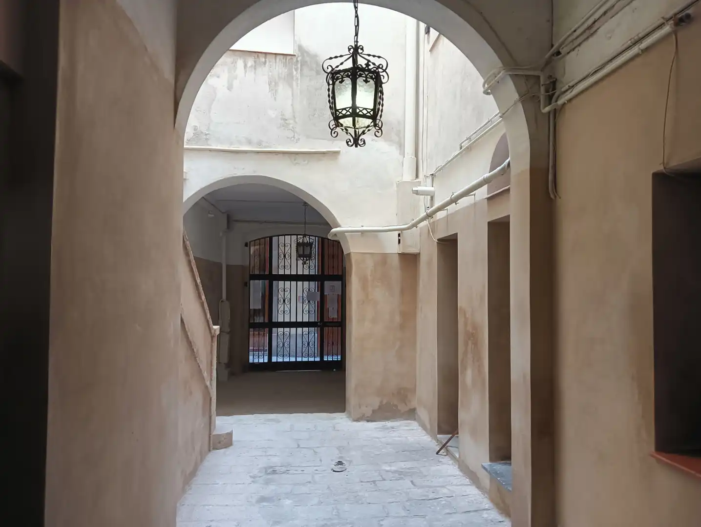 Local comercial en venta en Ciutat Vella, imagen 3