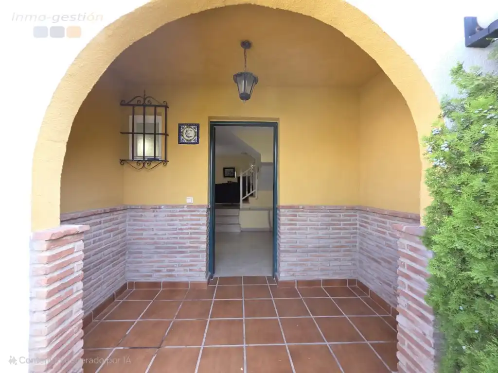 Casa adosada en venda en Casares