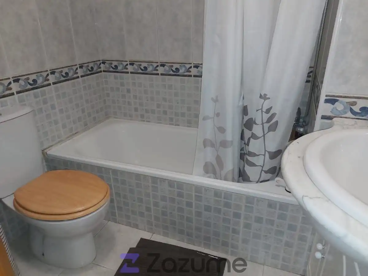 Bathroom of Flat for rent in Puerto de la Cruz  with Parquet flooring, Oven and Washing machine