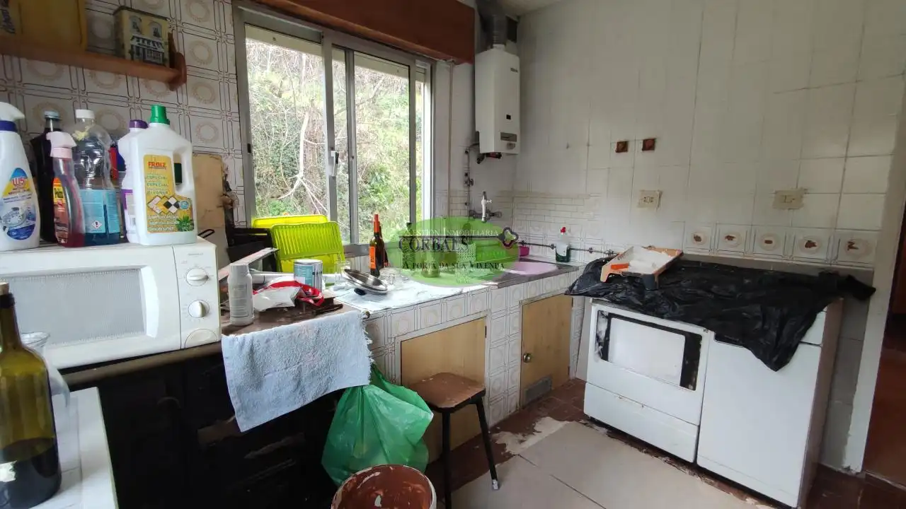 Cuina de Casa o xalet en venda en Pantón amb Calefacció, Jardí privat i Balcó