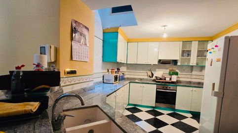NUEVA Y ESPECTACULAR CASA DE PUEBLO EN VENTA EN EL CENTRO DE OLIVA!