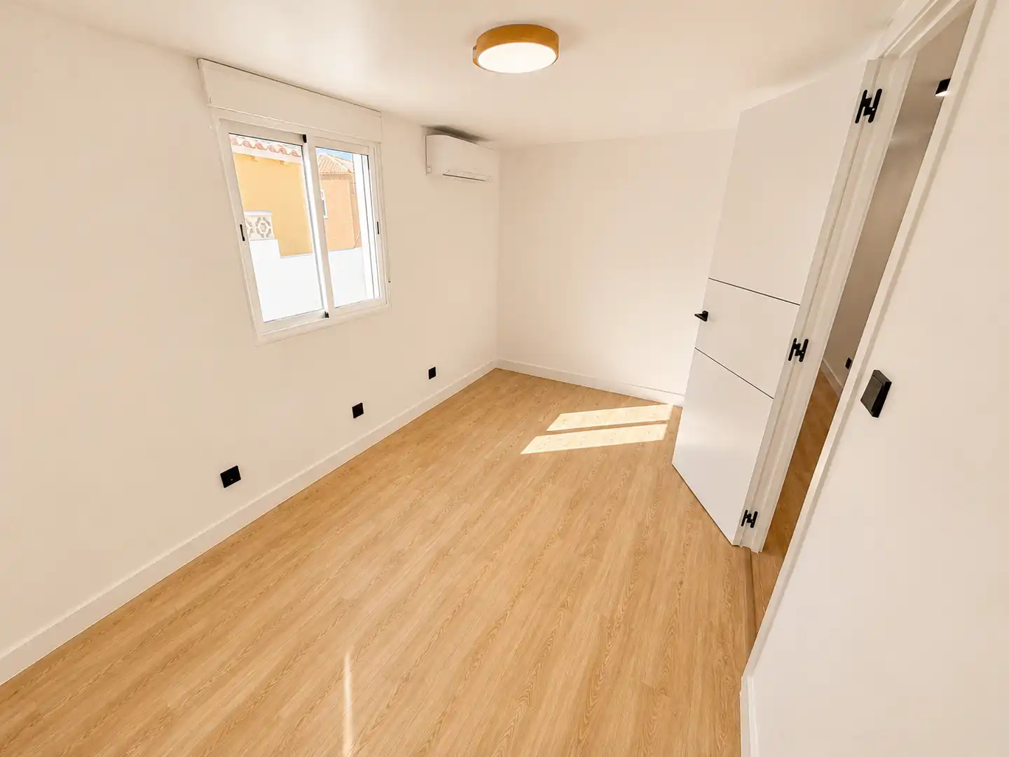 Habitación de Casa o chalet en venta en La Nucia con Aire acondicionado, Terraza y Piscina