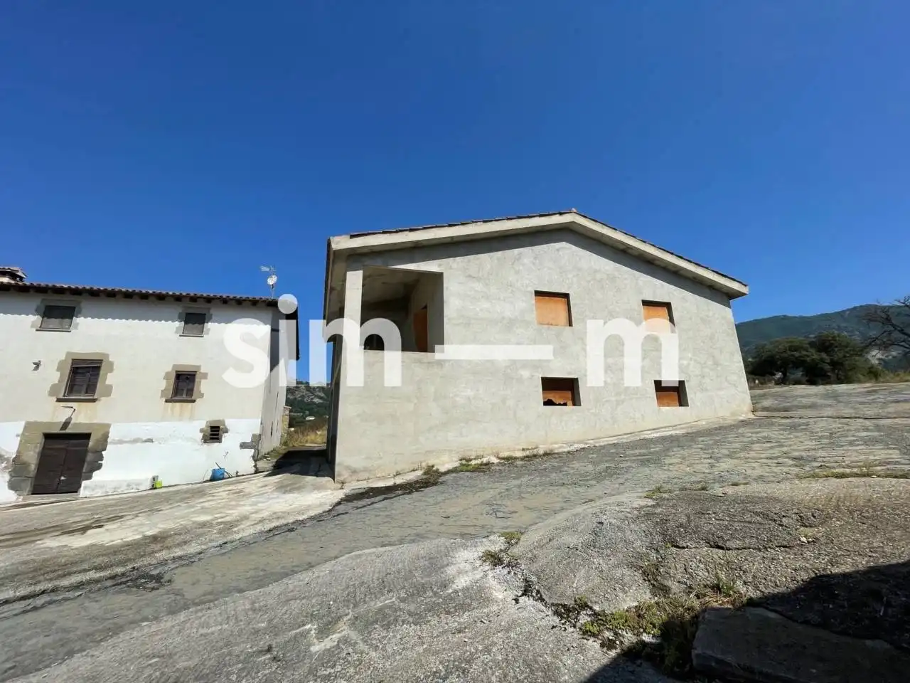 Vista exterior de Finca rústica en venda en Sant Pere de Torelló amb Jardí privat i Terrassa
