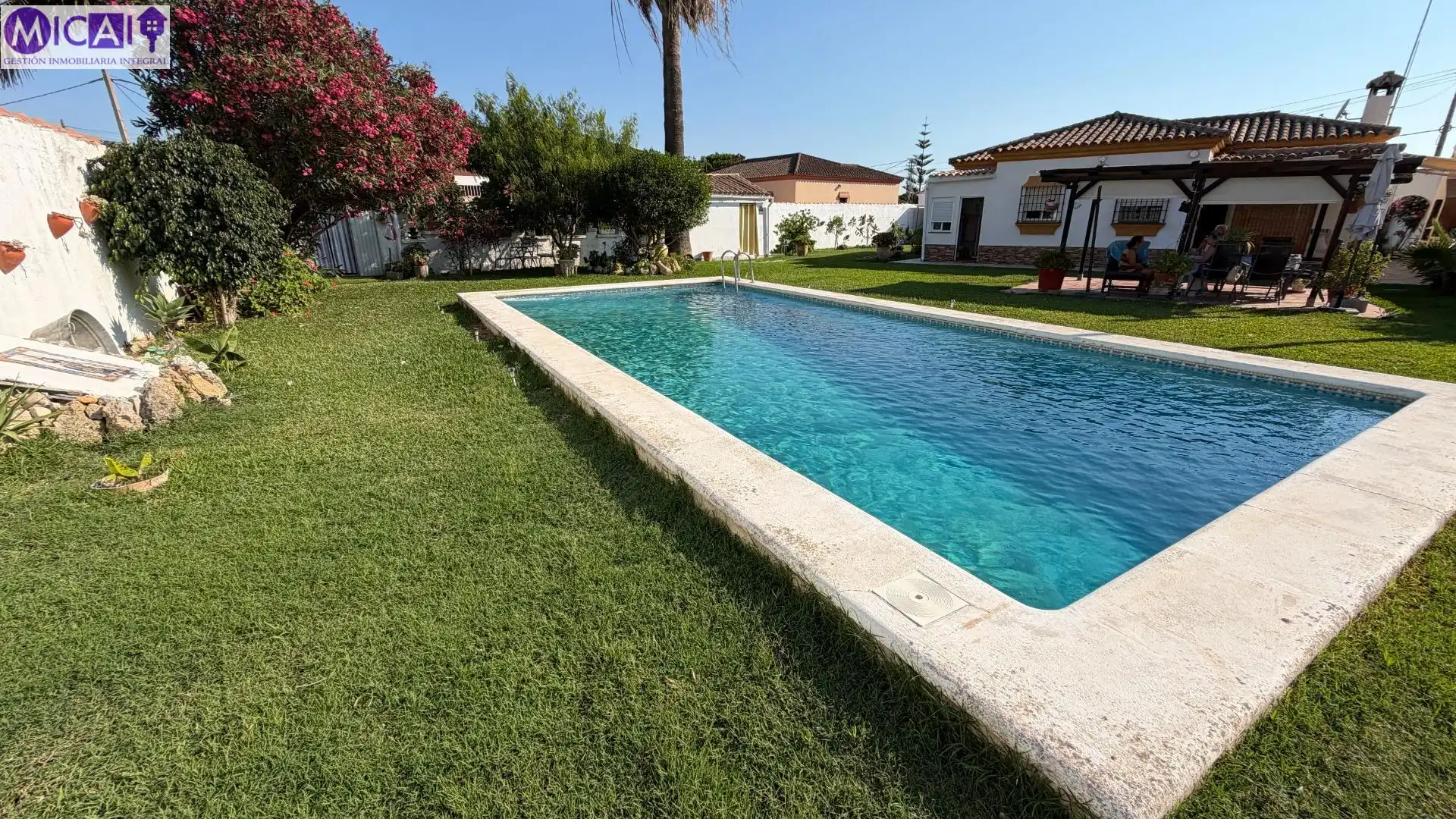 Piscina de Casa o xalet en venda en Chiclana de la Frontera amb Jardí privat, Traster i Piscina