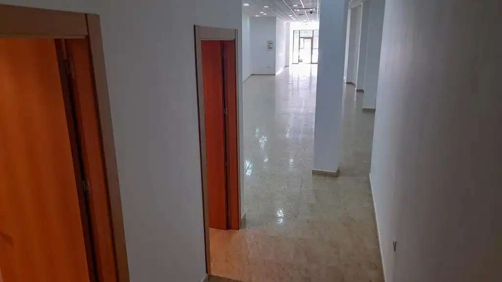 Local comercial de lloguer a La Roda, imagen 13