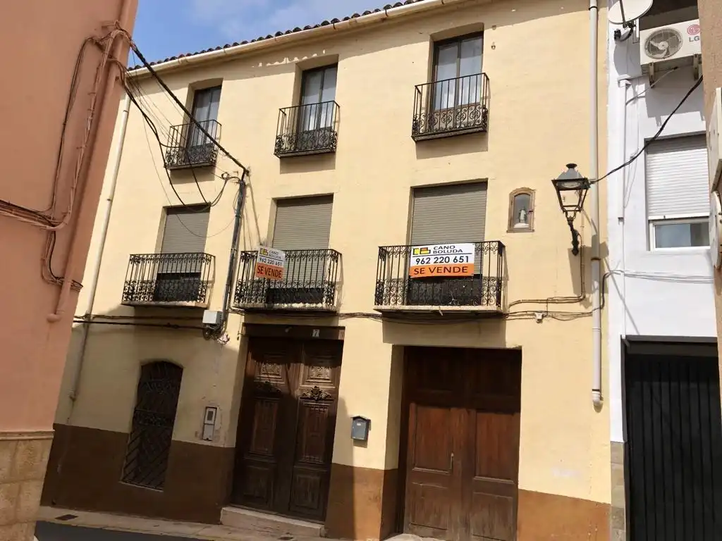 Casa con terraza en venta en Chella