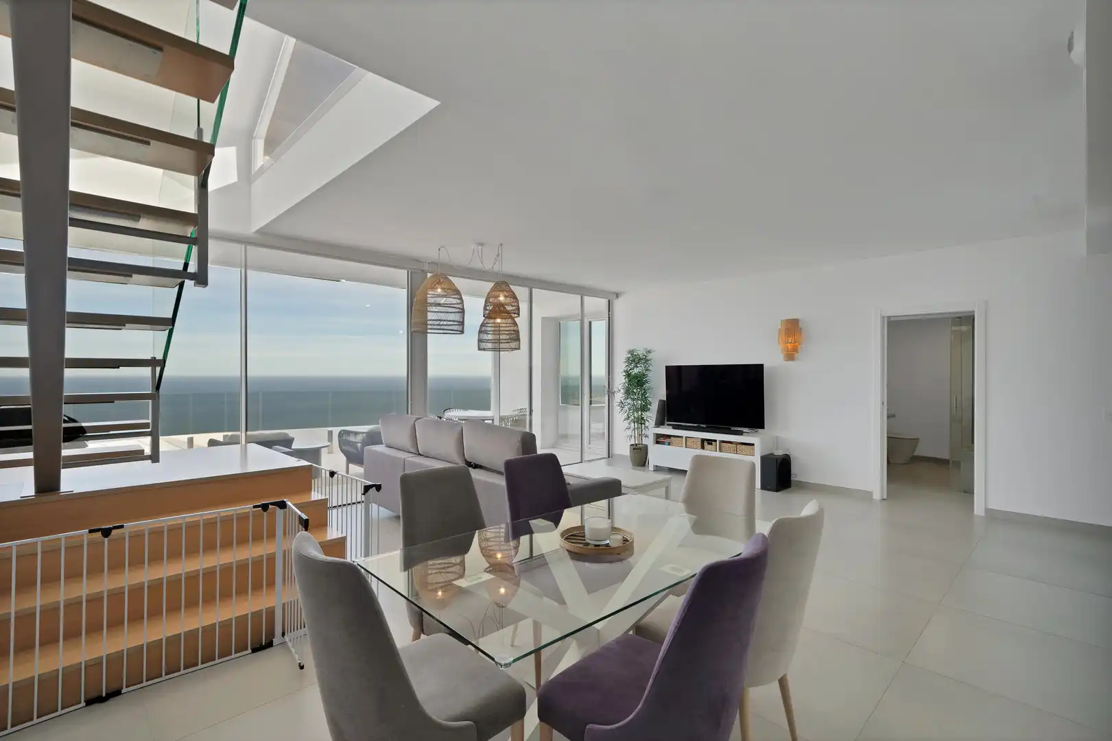 Sala de estar de Ático en venta en Benalmádena con Jardín privado, Alarma y Piscina comunitaria