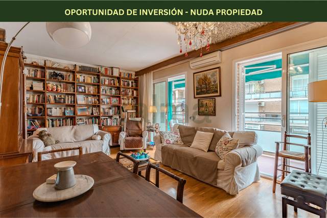 Piso en Venta en Carrer de Loreto en Barri de les Corts