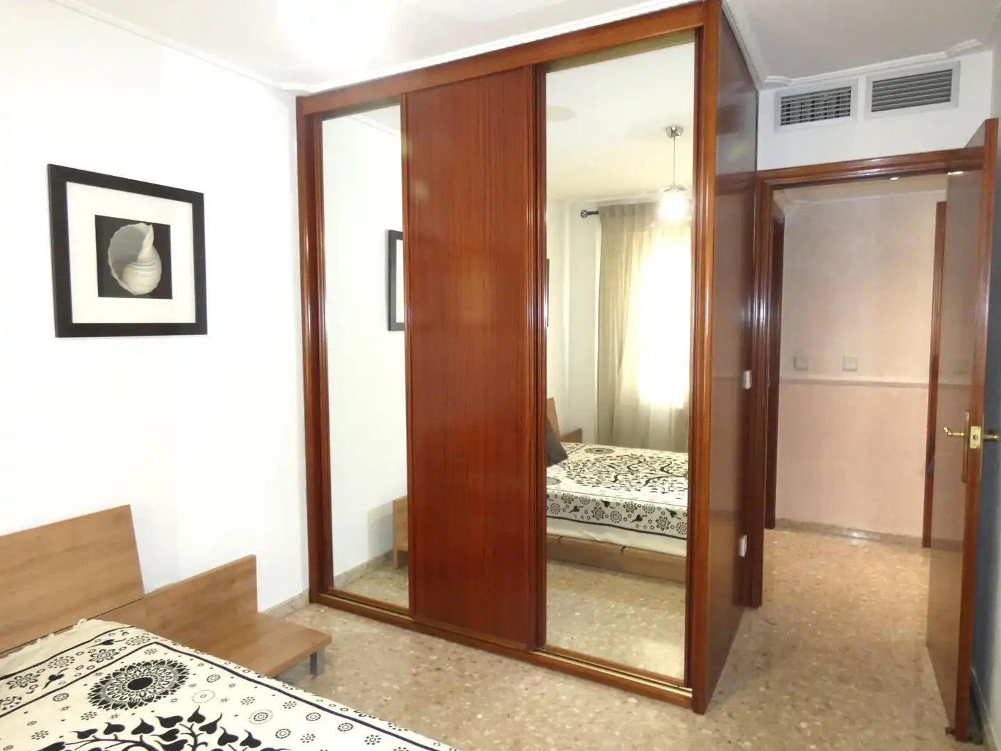 Habitación de Piso de alquiler en Utebo con Aire acondicionado, Trastero y Amueblado