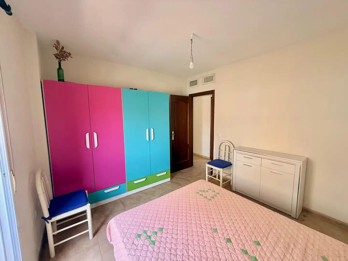 Habitación de Piso en venta en Roquetas de Mar con Balcón