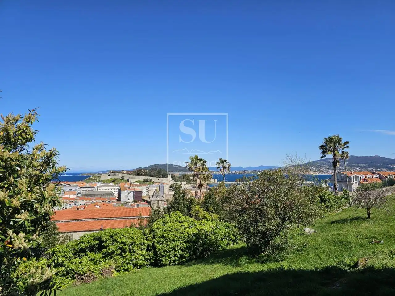 Wohnung zur Miete in Baiona mit Klimaanlage, Heizung und Möbliert