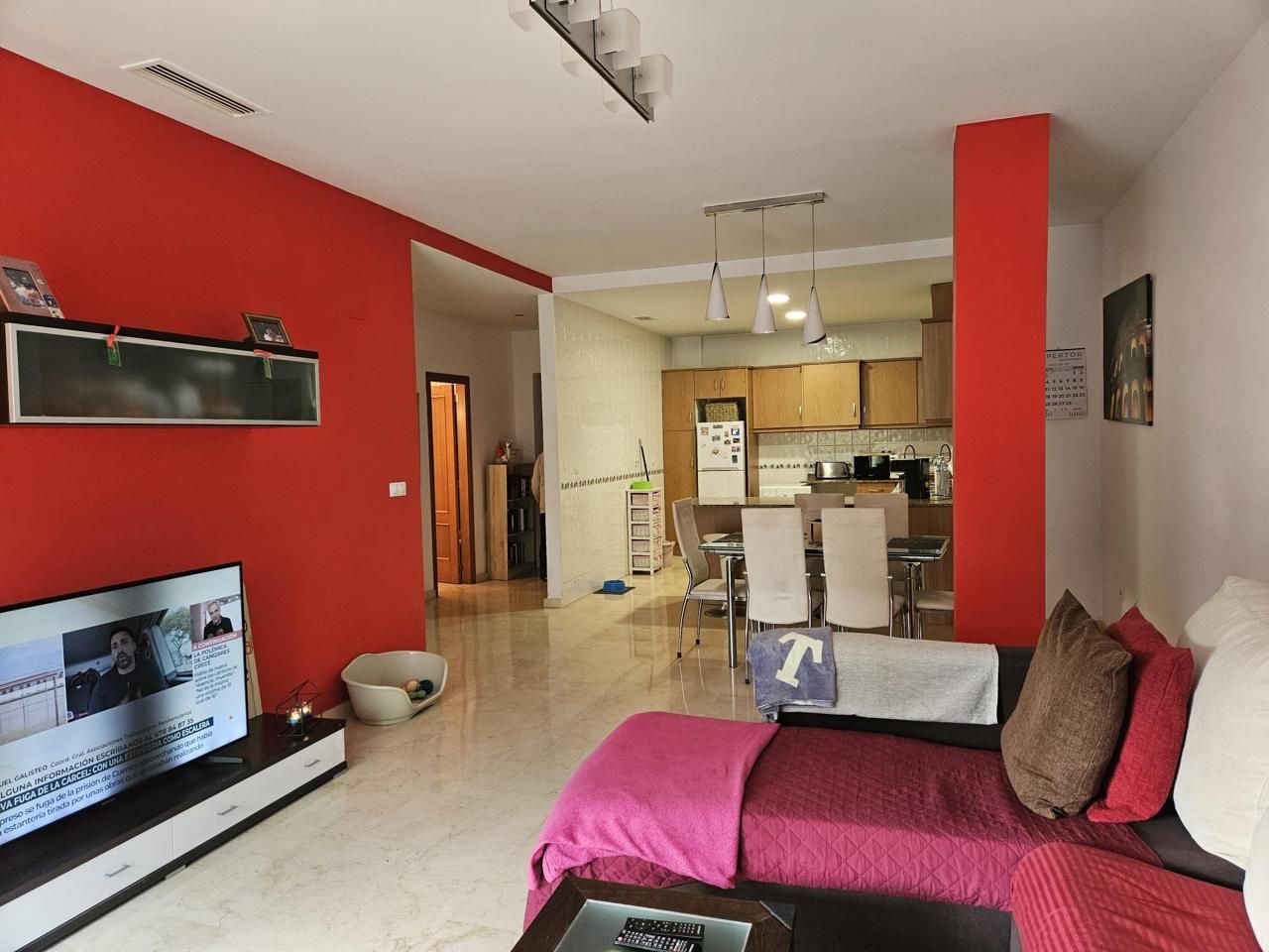 Sala d'estar de Pis en venda en La Nucia amb Aire condicionat, Terrassa i Moblat