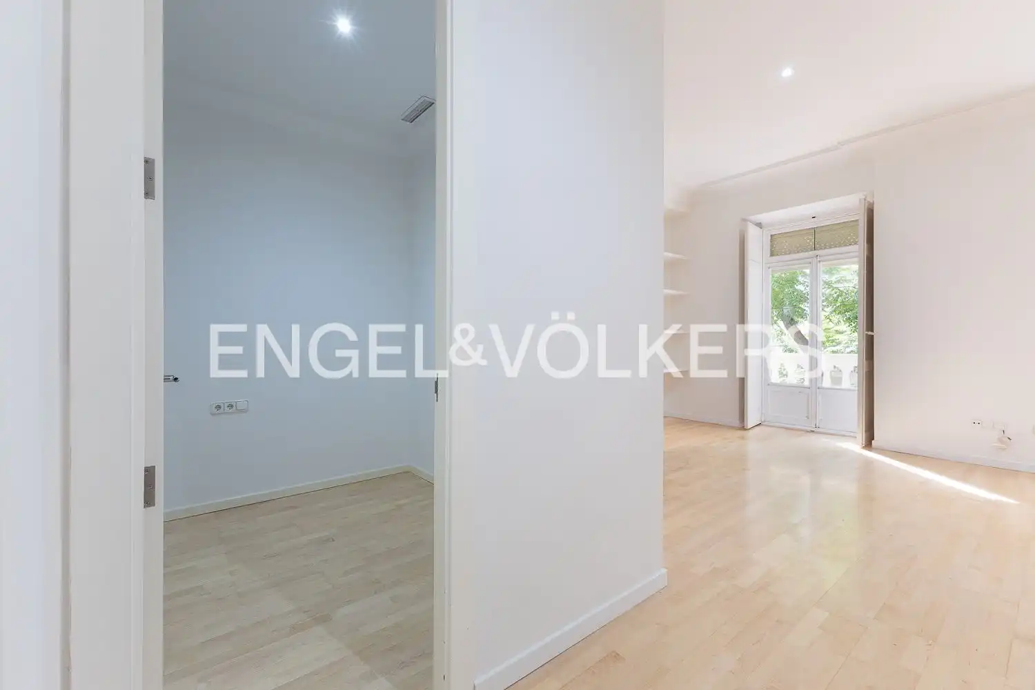 Flat for rent in Valencia  with Air Conditioner, Heating and Parquet flooring