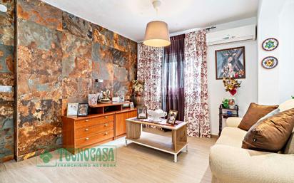 Living room of House or chalet for sale in Álora  with Air Conditioner, Private garden and Terrace