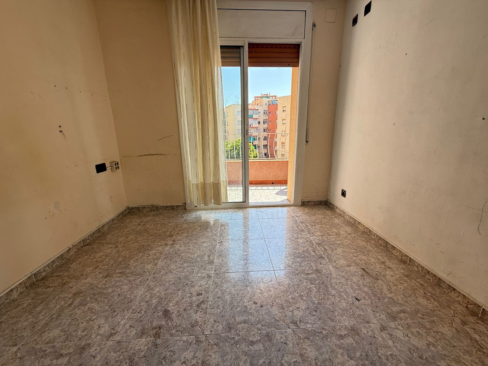Dormitori de Pis en venda en L'Hospitalet de Llobregat amb Balcó