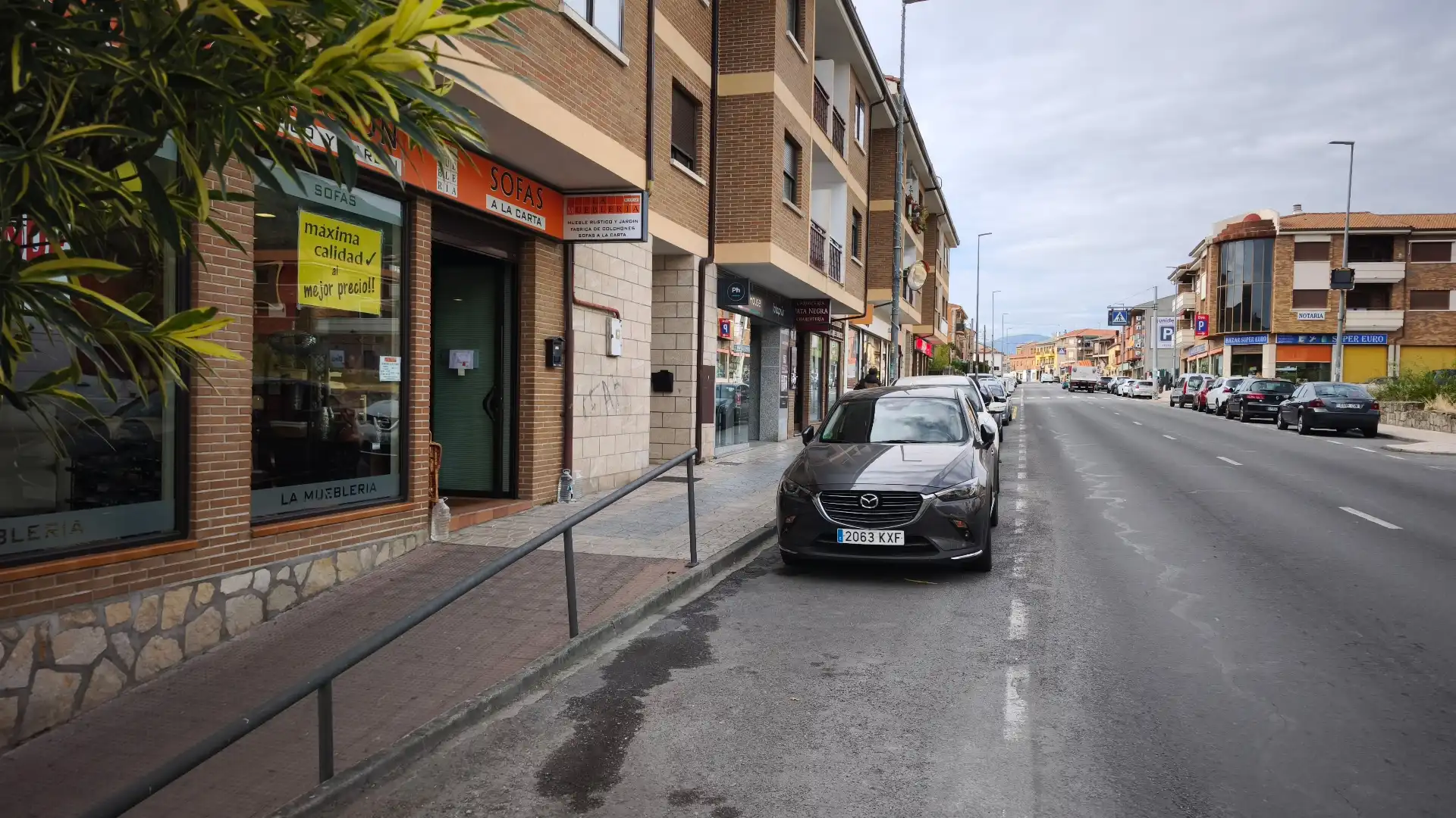 Local comercial en venda a Avenida Madrid, imagen 3