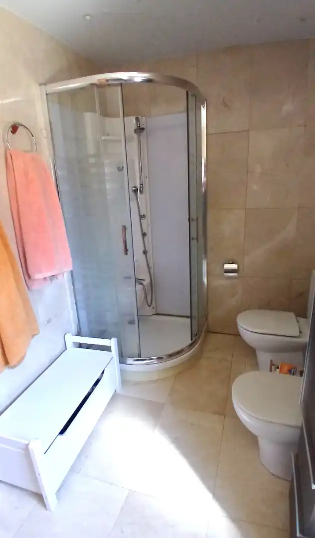 Bany de Casa o xalet en venda en Guadarrama amb Aire condicionat, Calefacció i Jardí privat