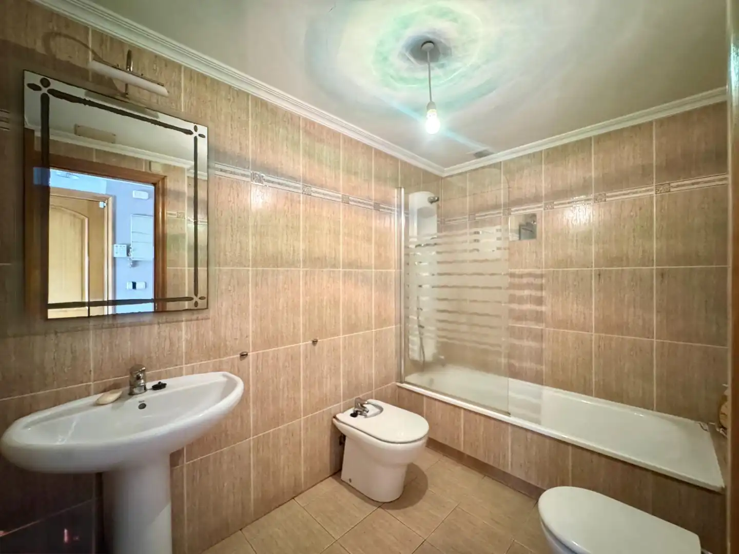Badezimmer von Wohnung zum Verkauf in O Grove   mit Heizung, Terrasse und Abstellraum