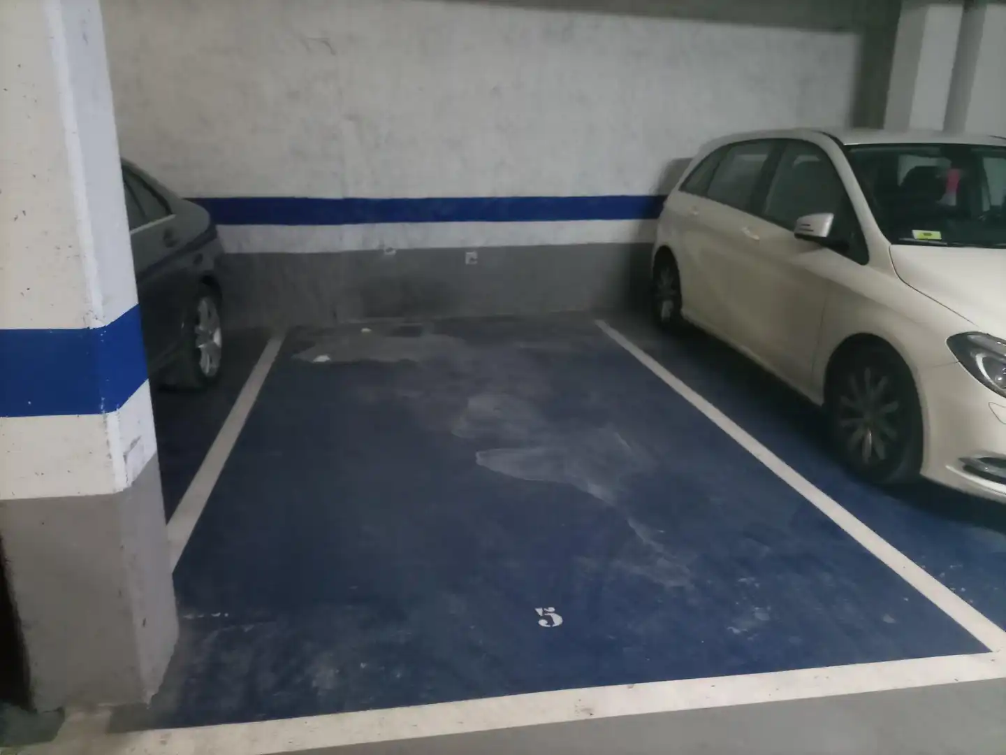 Aparcament de Pis en venda en Valencia amb Aire condicionat, Parquet i Piscina comunitària