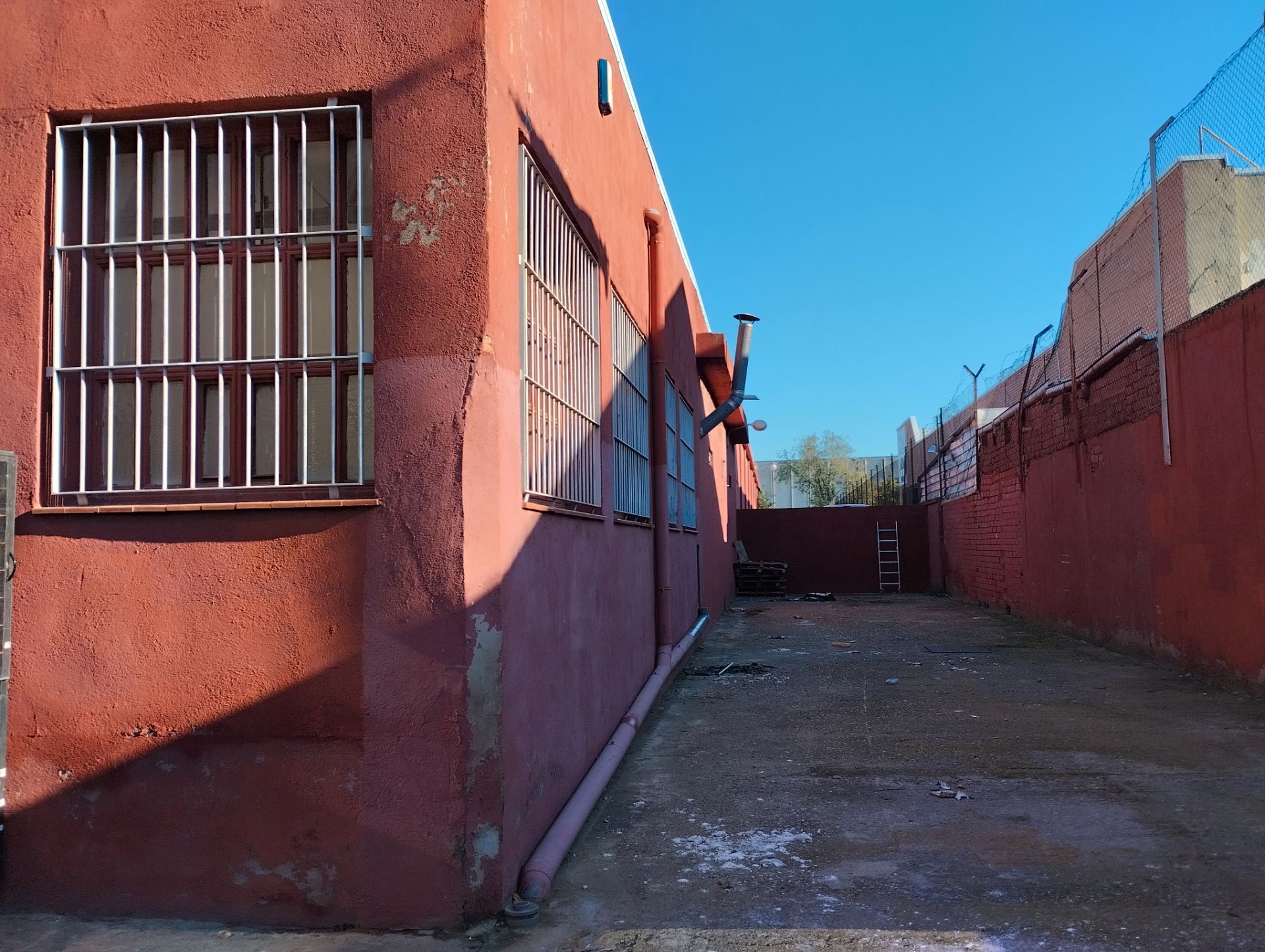 Exterior view of Industrial buildings to rent in Barberà del Vallès