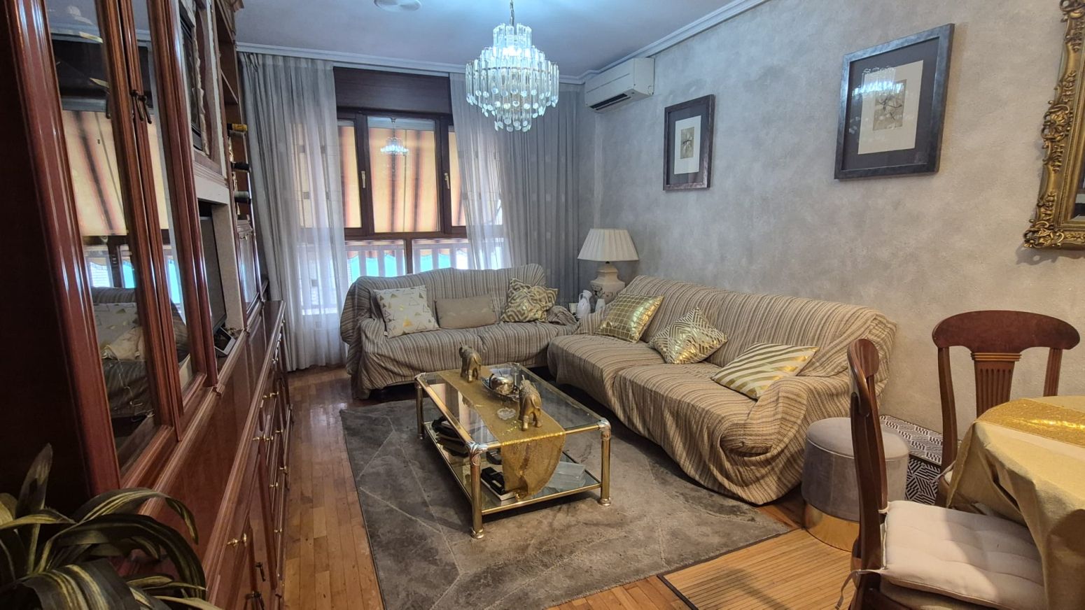 Sala d'estar de Pis en venda en  Logroño amb Calefacció, Parquet i Terrassa