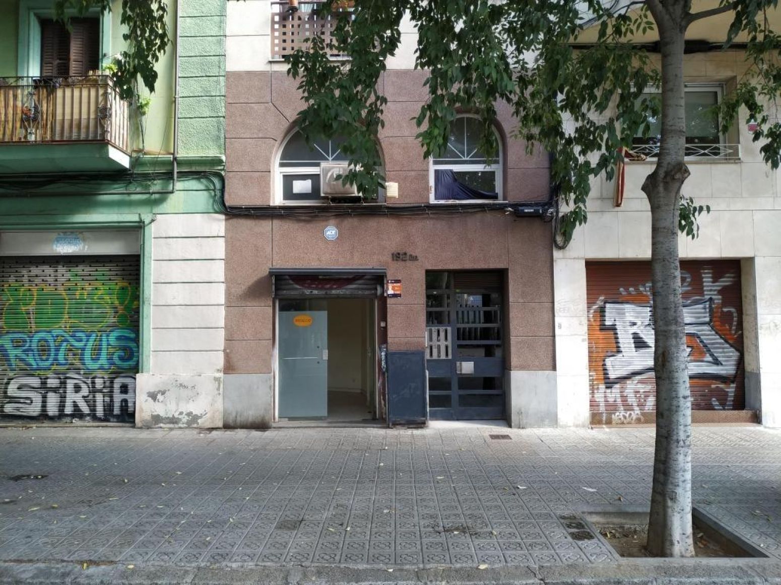 Vista exterior de Local en venta en  Barcelona Capital con Terraza