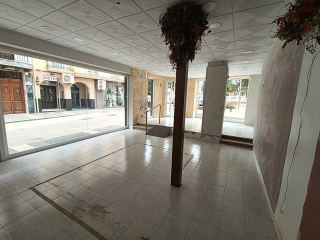 Local comercial en Alquiler en Huétor Tájar