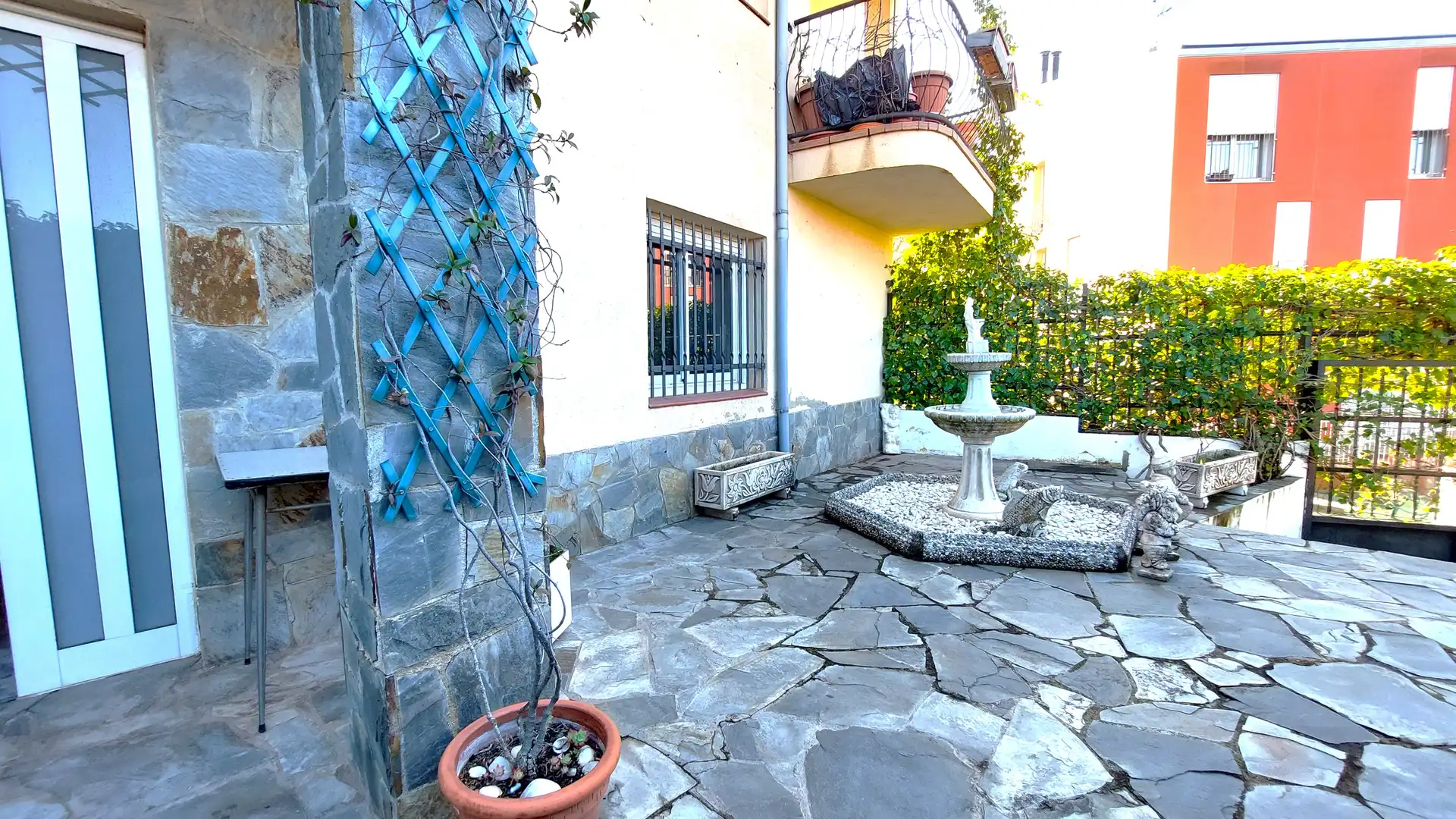 Detached homes for sale in Sant Llorenç Savall