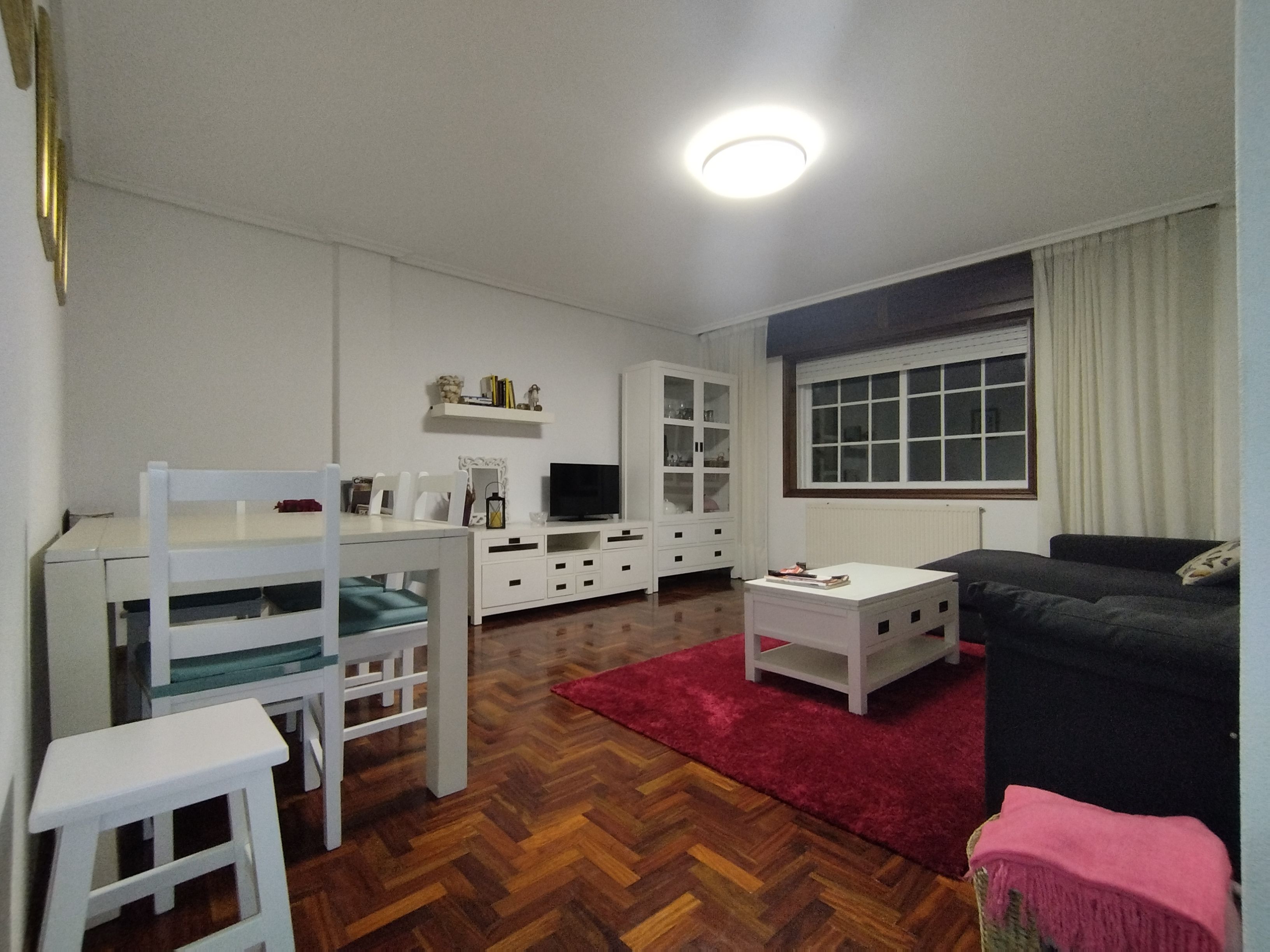 Sala d'estar de Apartament en venda en Baiona amb Calefacció, Parquet i Traster