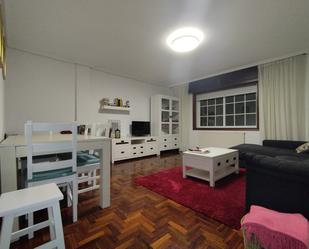 Sala d'estar de Apartament en venda en Baiona amb Calefacció, Parquet i Traster