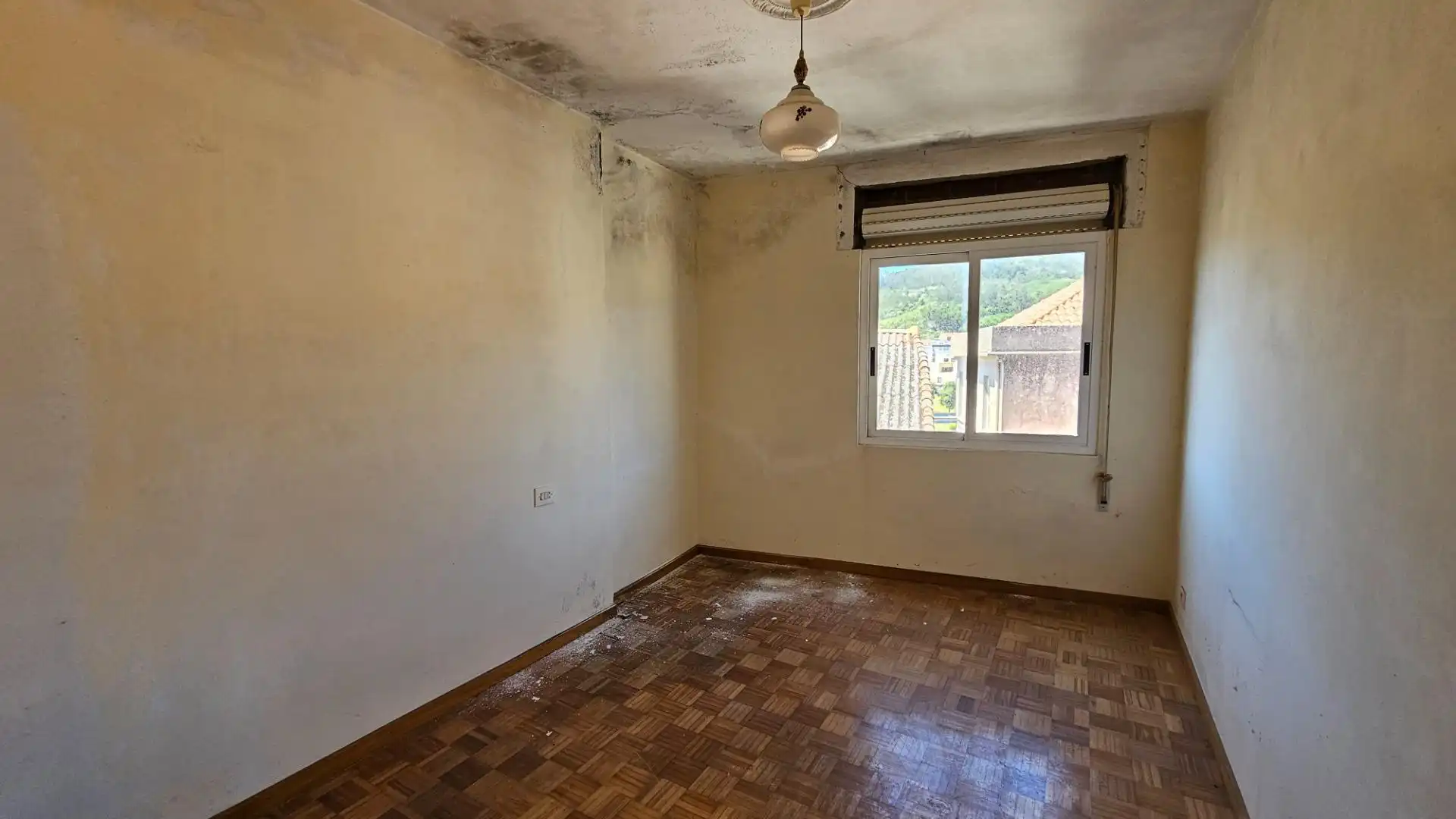 Bedroom of Buildings for sale in Cee