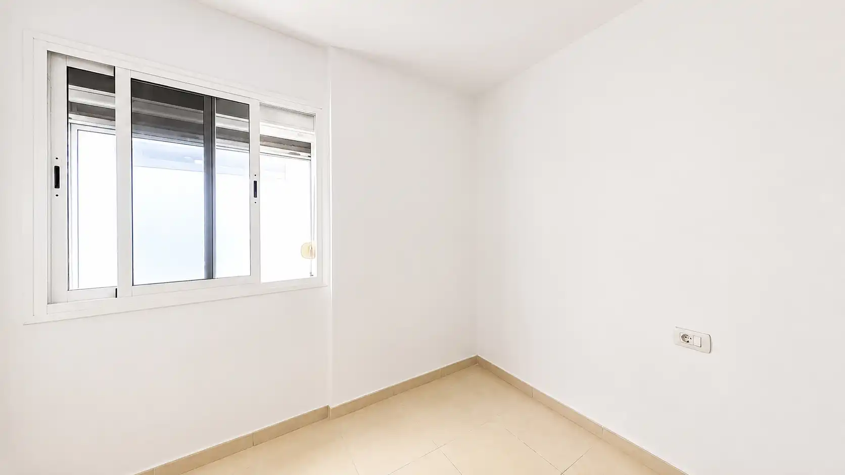 Habitación de Apartamento en venta en Arona con Terraza, Horno y Lavadora