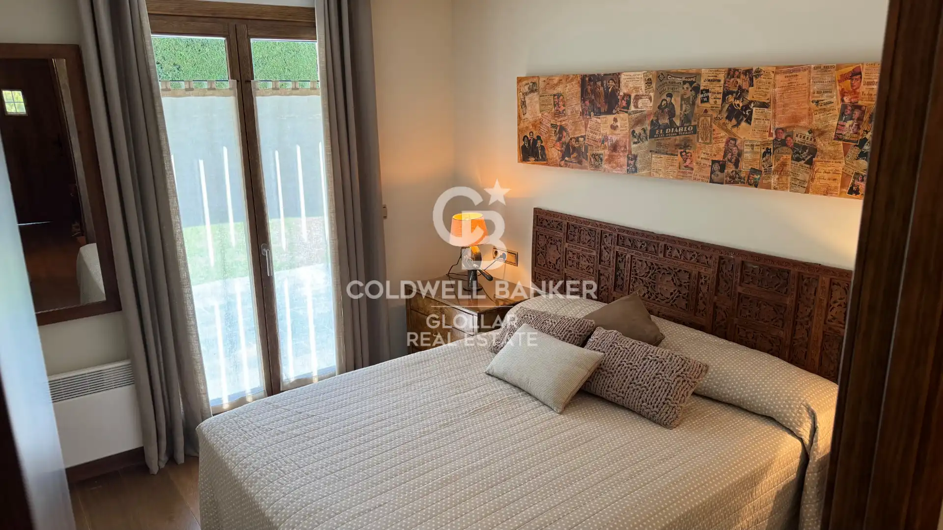 Schlafzimmer von Einfamilien-Reihenhaus zum Verkauf in Osséja mit Privatgarten, Parkett und Terrasse
