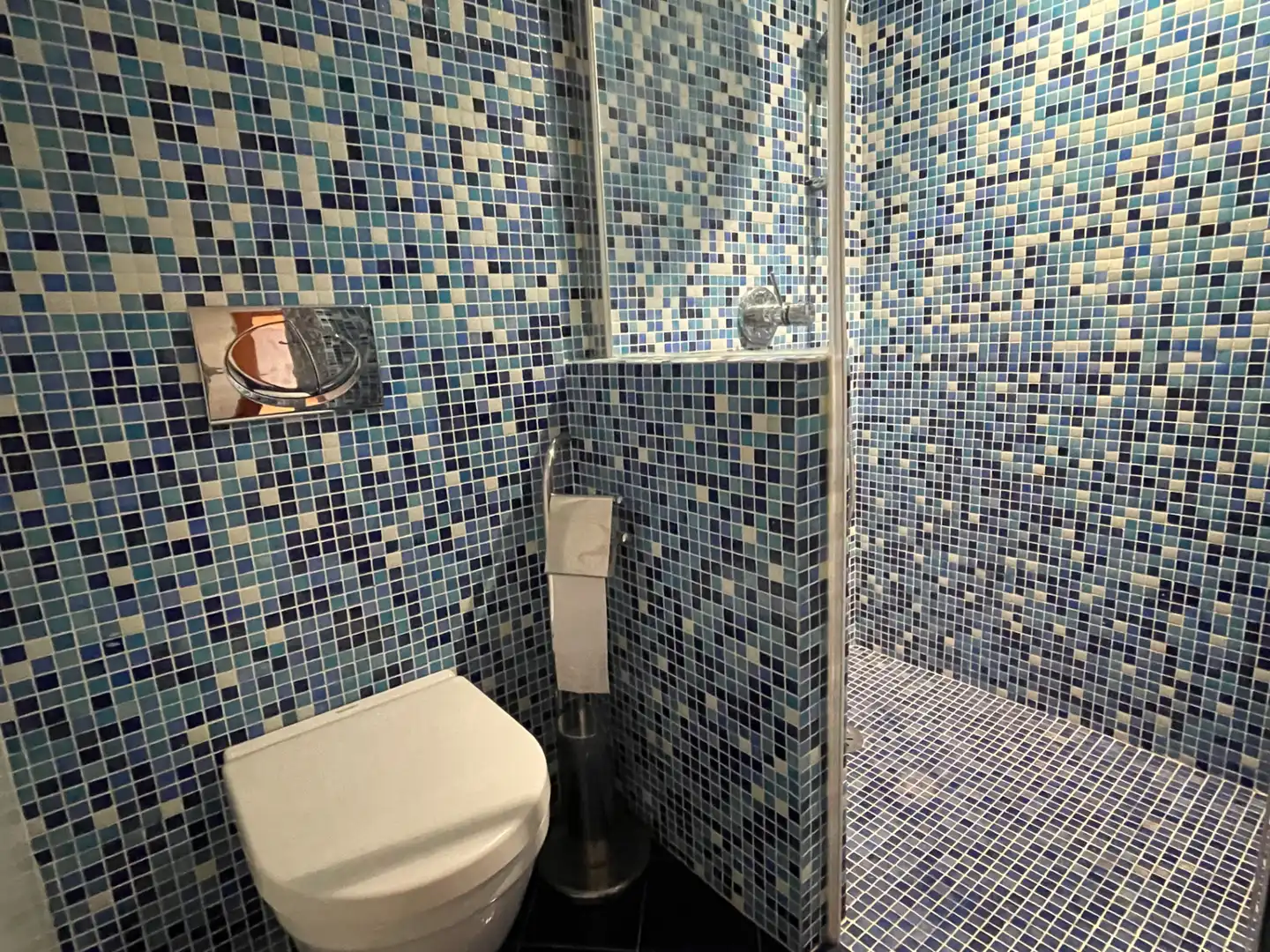 Bany de Casa o xalet en venda en Gijón  amb Calefacció, Jardí privat i Parquet