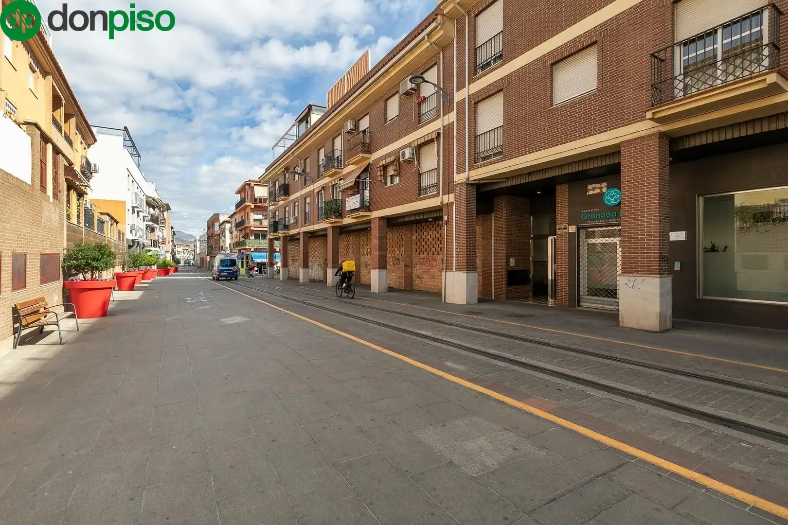 Vista exterior de Ático en venta en Armilla con Aire acondicionado, Terraza y Trastero