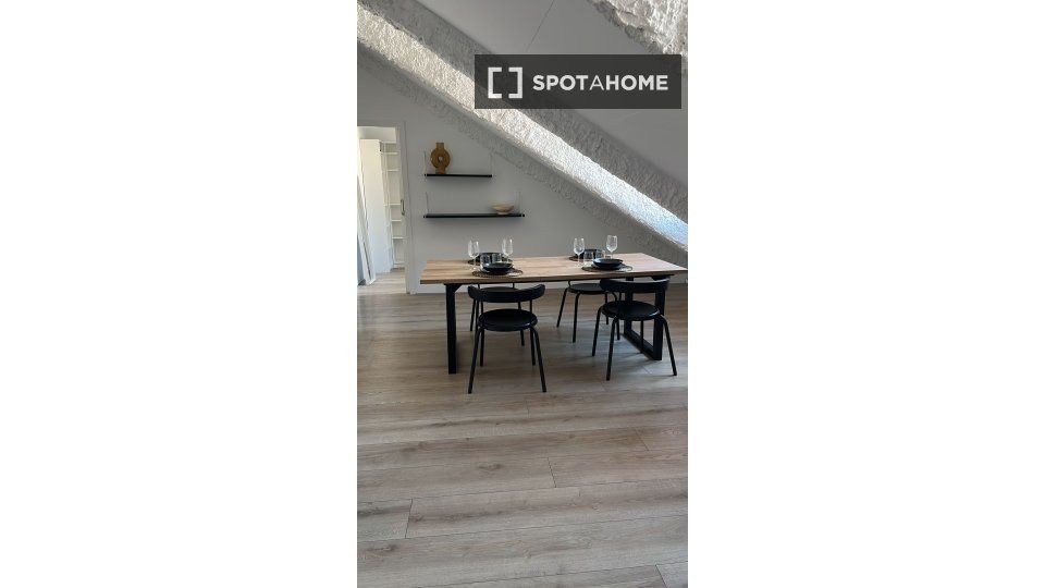 Flat for rent in Universidad - Malasaña