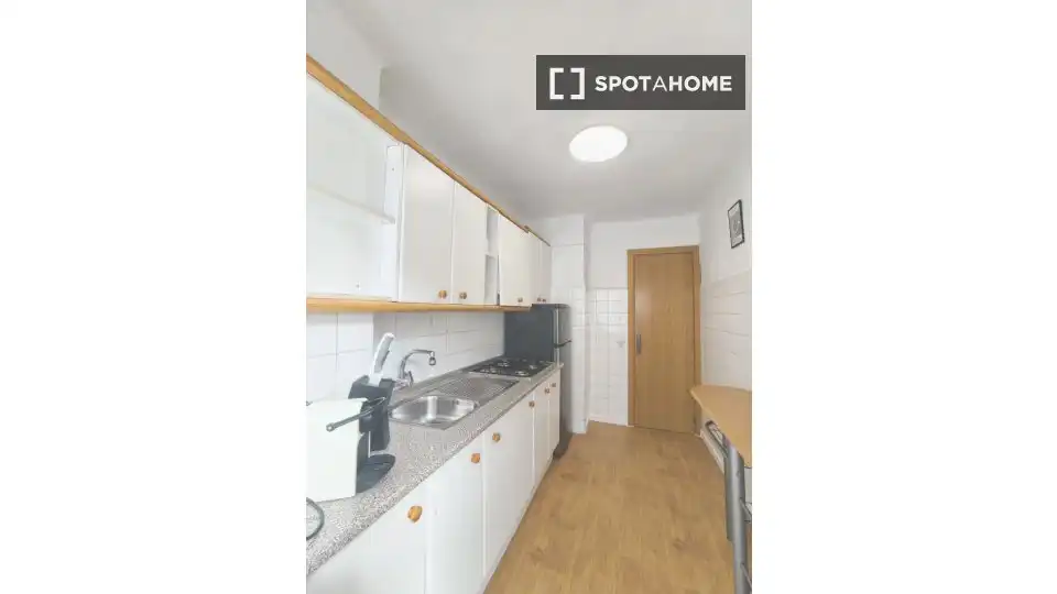 Cocina de Piso para compartir en Carretera de Cádiz