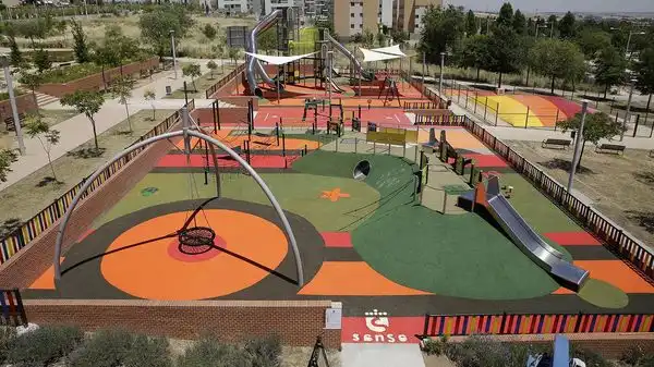 Vista exterior de Pis en venda en San Sebastián de los Reyes amb Aire condicionat, Calefacció i Parquet