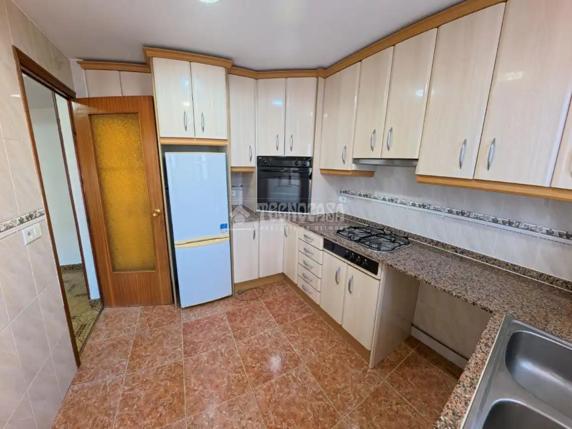 Cocina de Piso en venta en Alicante / Alacant con Terraza y Balcón