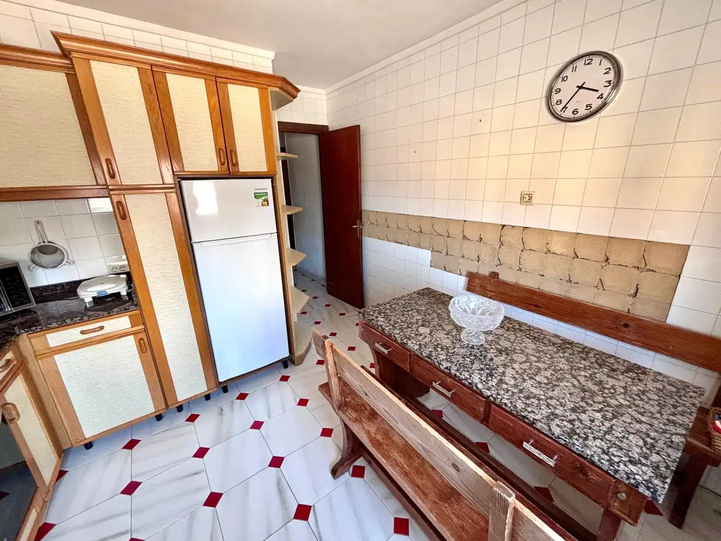 Cocina de Piso en venta en Gijón  con Calefacción, Parquet y Amueblado
