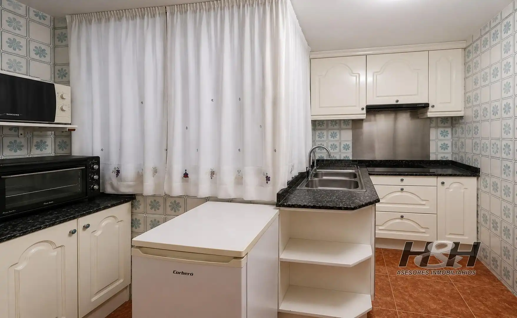 Cocina de Piso en venta en Burjassot con Balcón