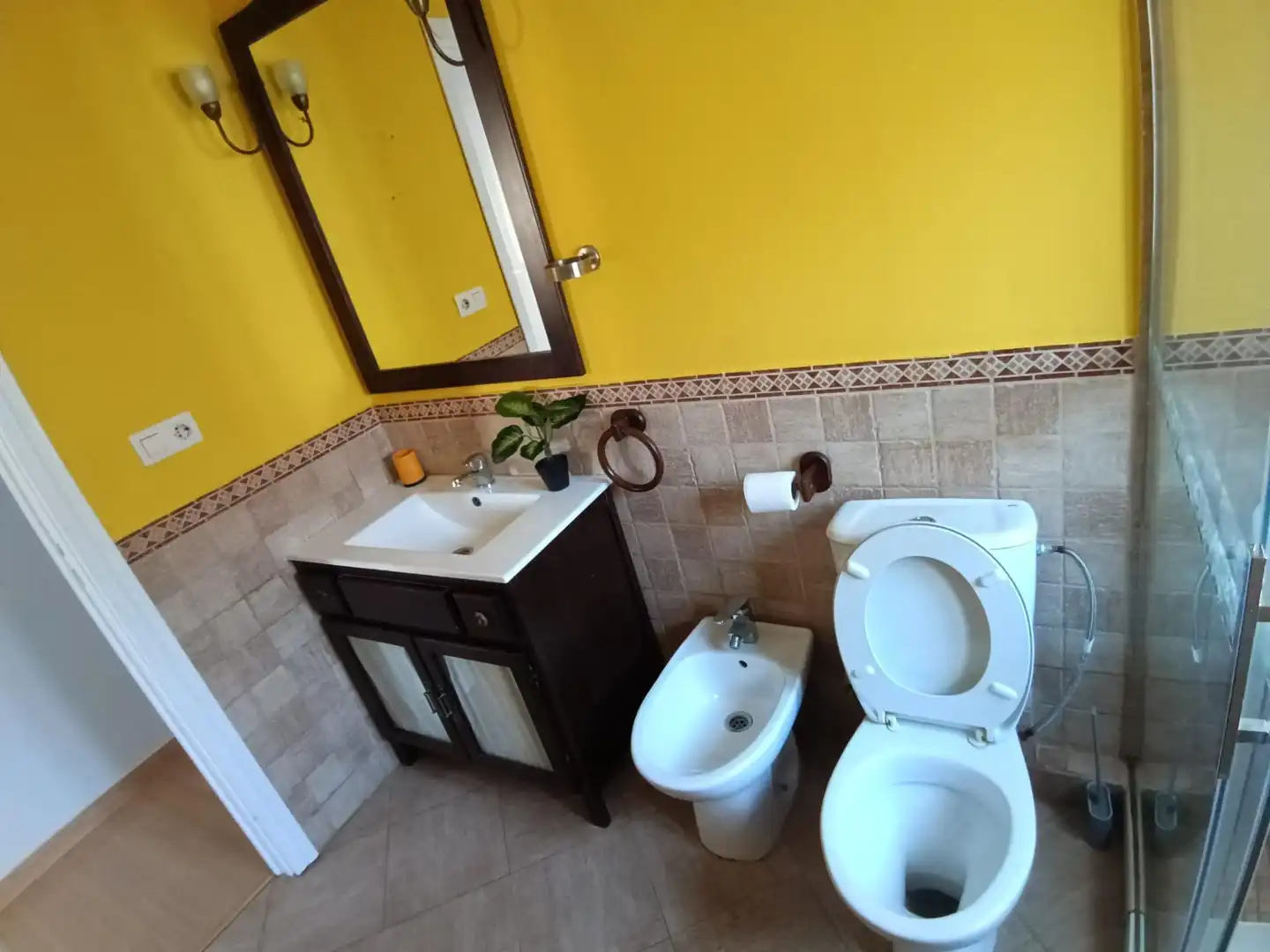 Bany de Pis en venda en Huelva amb Aire condicionat i Terrassa