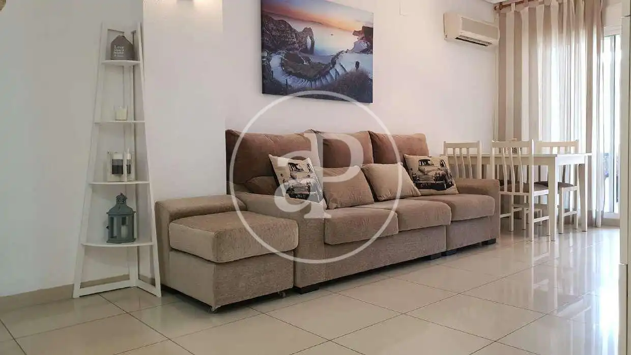 Sala d'estar de Pis en venda en Oropesa del Mar / Orpesa amb Aire condicionat, Calefacció i Jardí privat