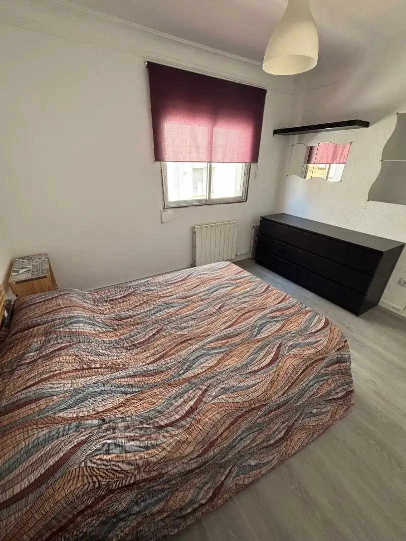 Habitación de Piso de alquiler en Zaragoza con Calefacción, Amueblado y Horno