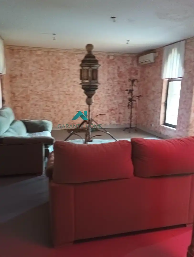 Sala d'estar de Casa o xalet en venda en Albarreal de Tajo amb Jardí privat