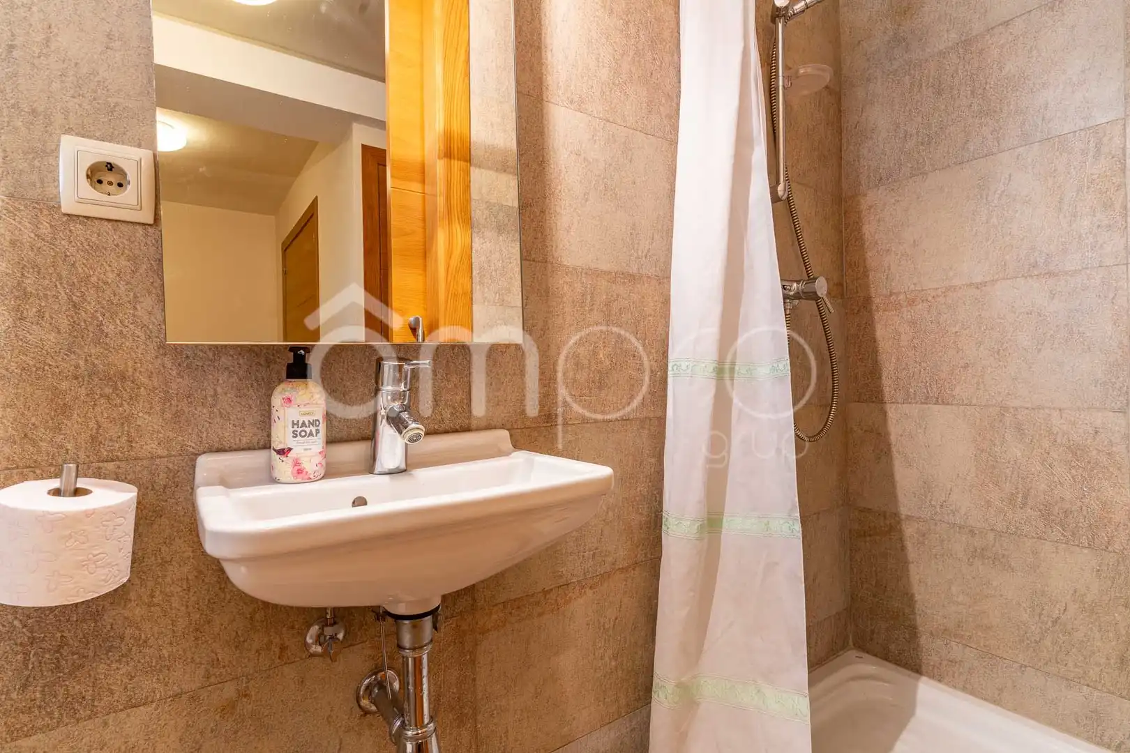Baño de Piso de alquiler en Tarragona con Calefacción, Terraza y Trastero