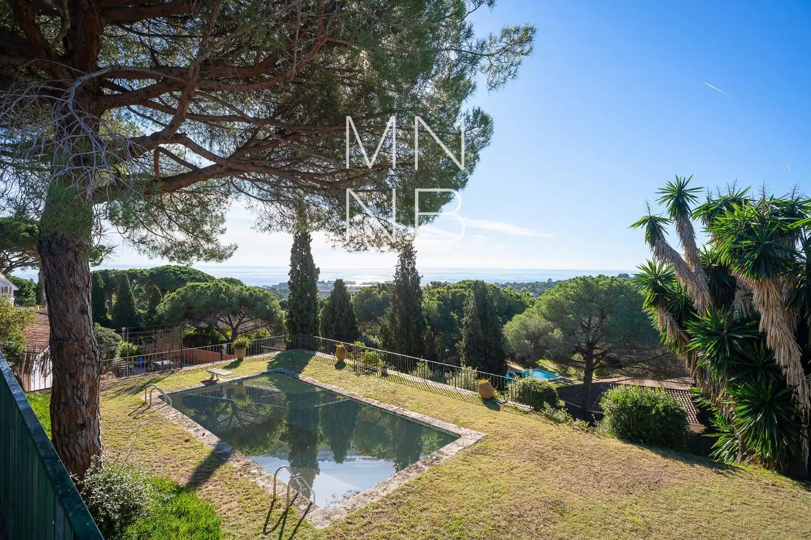 Jardí de Casa o xalet en venda en Sant Andreu de Llavaneres amb Calefacció, Piscina i Moblat