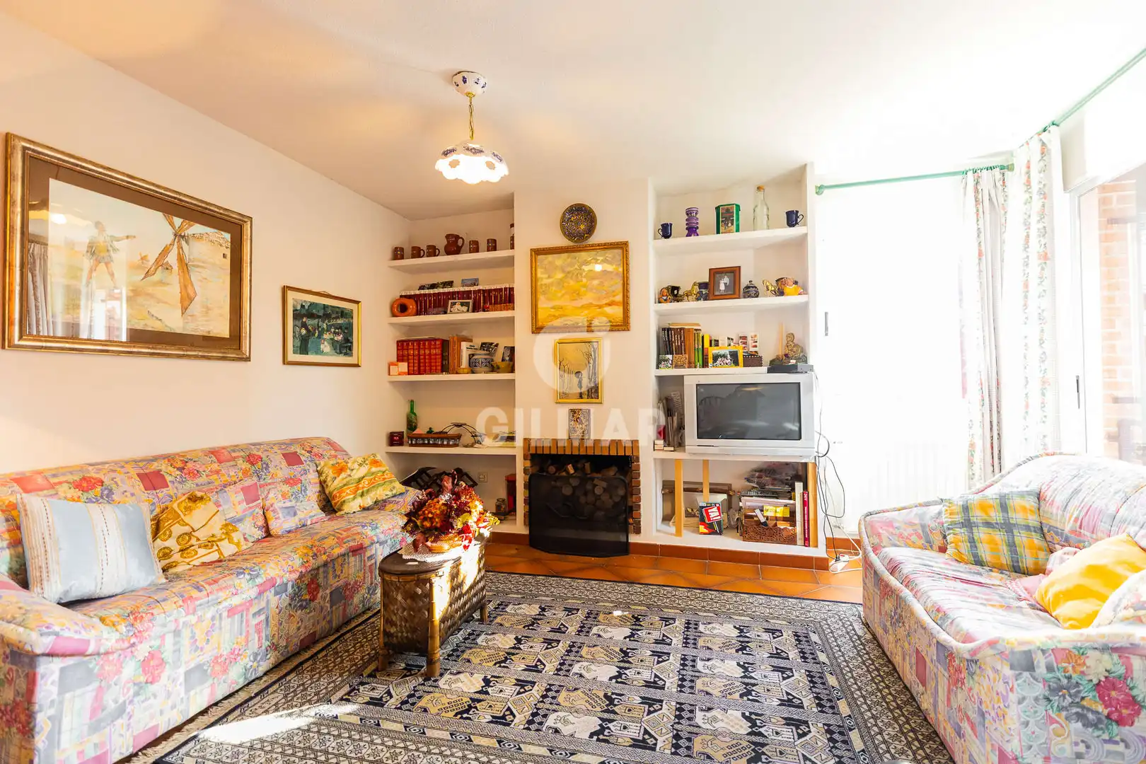 Sala de estar de Casa adosada en venta en Cercedilla con Calefacción, Jardín privado y Piscina